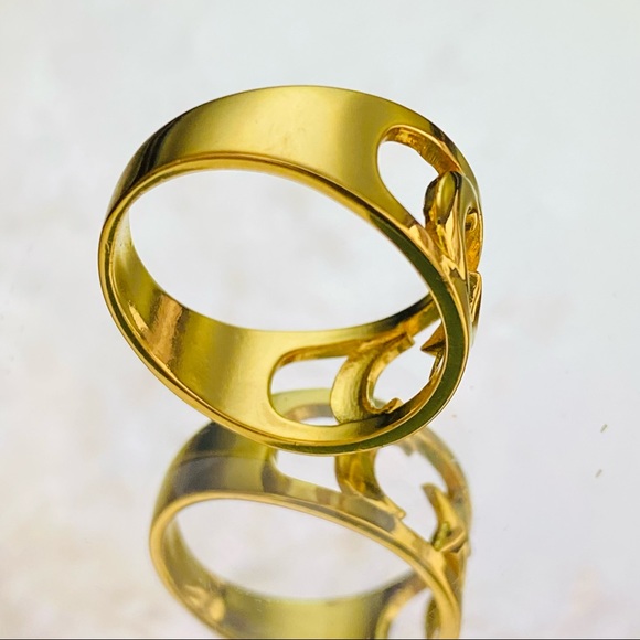 Moon & Star Ring - Picture 9 of 11